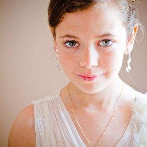 bauhaus photo clinic, A natural light portrait of a bridesmaid.